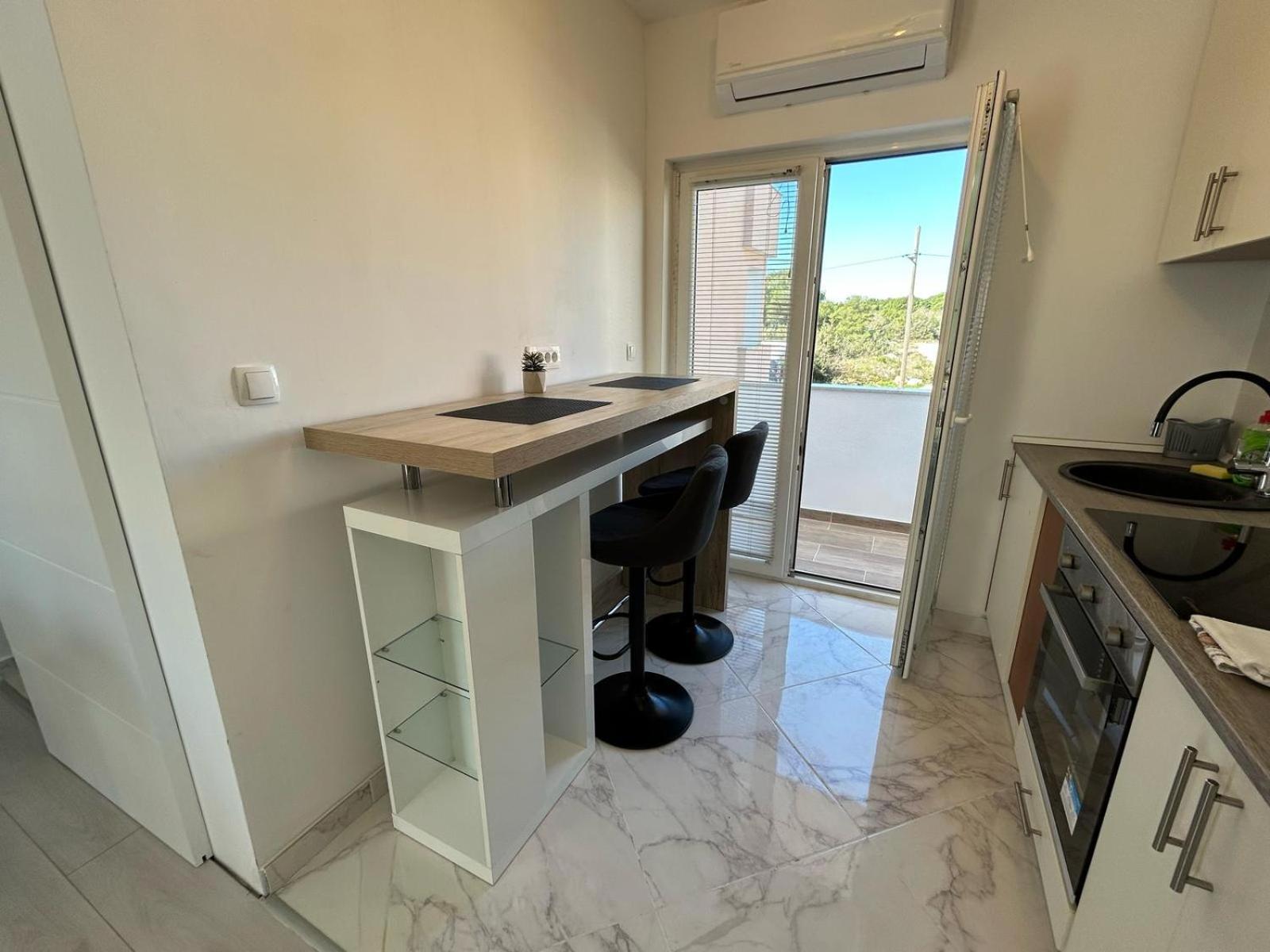 Daja Apartment *